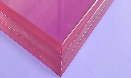 Color laminated glass