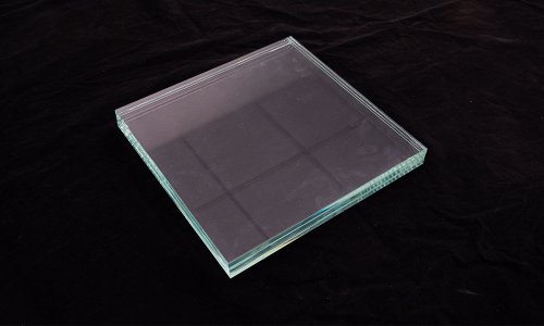 Vidrio laminado transparente personalizable