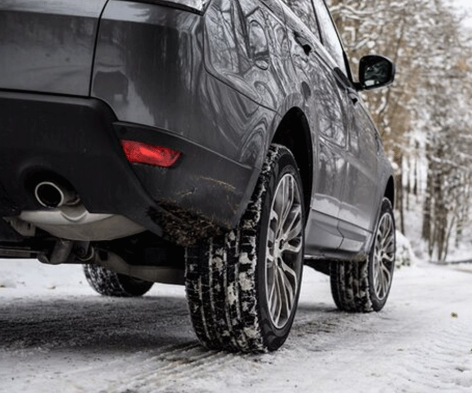 Winter tire with soft rubber compound for passenger cars, premium quality & excellent drainage 