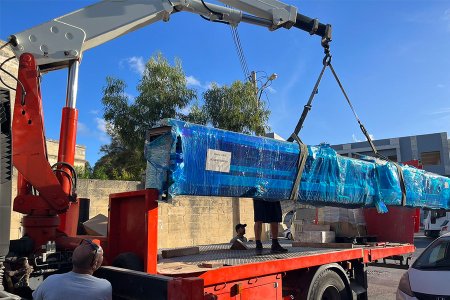 Customer unloading photos