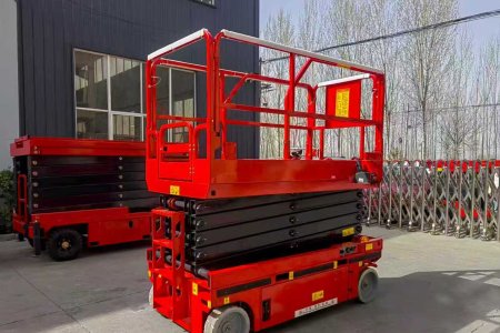 HDF Self-propelled lift 