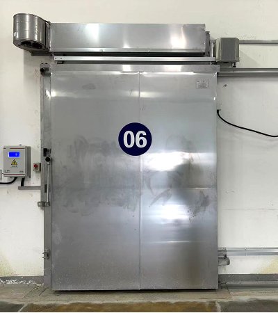Customizable Cold Storage Room Warehouse Door 10cm 15cm Thick Made to Size