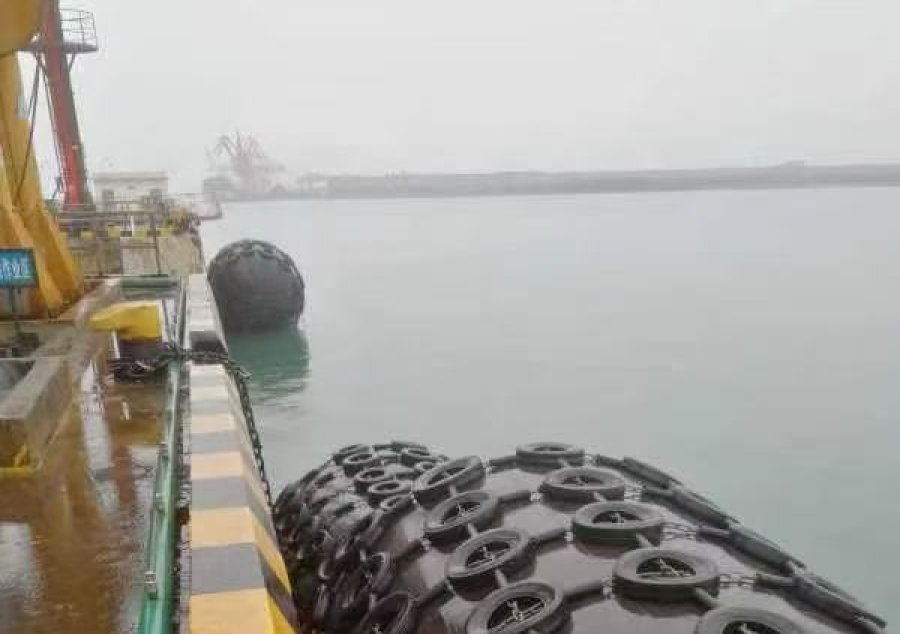 World's Largest Rubber Fender Guards Beibu Gulf Energy Hub, Setting New Benchmark for Chinese Manufacturing