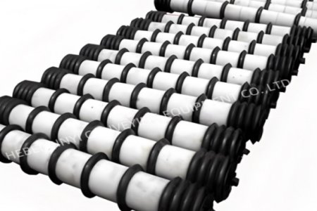 The batch production of comb-shaped idlers from Hebei Qinyi helps prevent clogging and clear materials in the conveying system