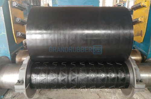 Chevron Cleated Conveyor Belt