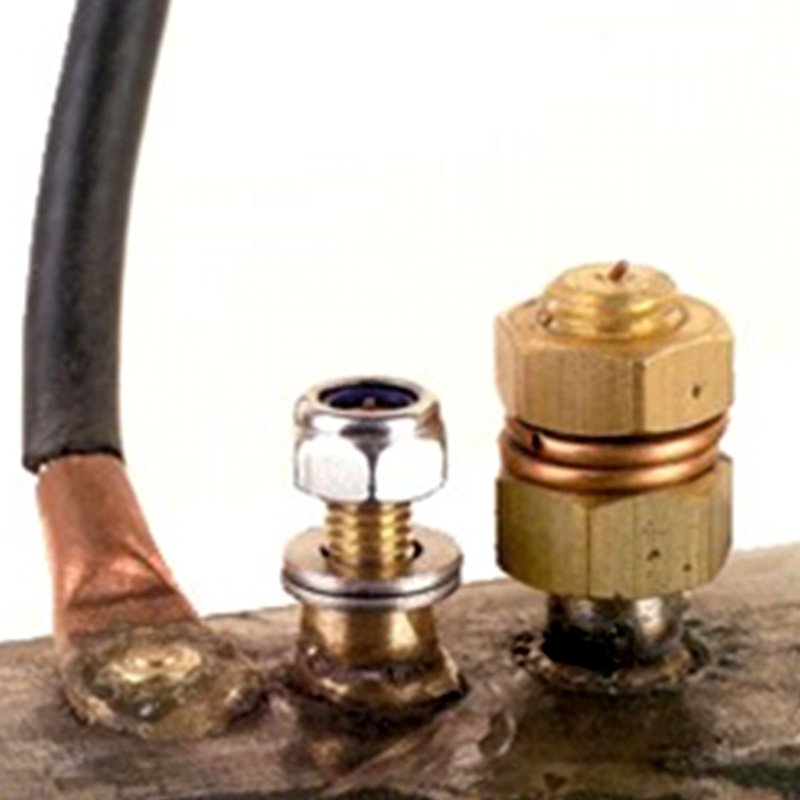 Portable pin brazing gun with ceramic ferrule