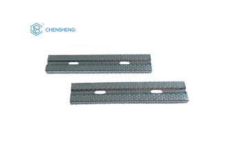 Channels should be used as the uprights of the wall lining