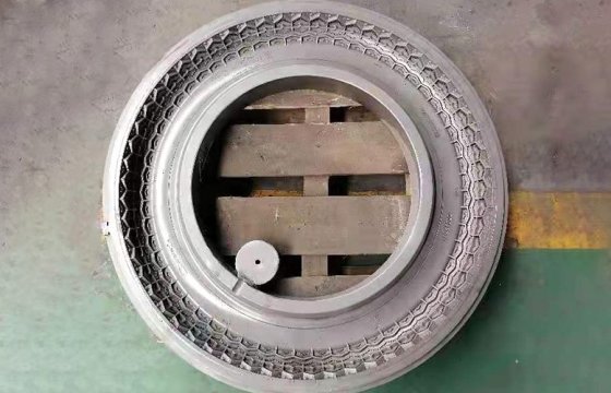 Qingdao Qiyu Unveils Honeycomb-Textured Mold for Superior Tread Performance