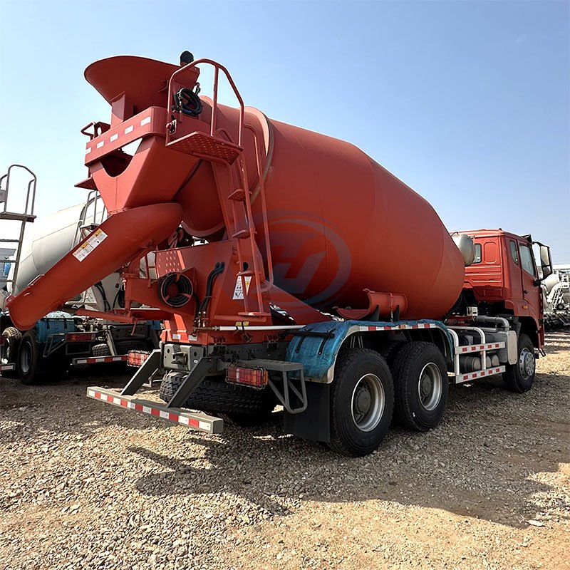 SINOTRUK HOWO NX 6X4 Concrete Mixer Truck with 8cbm-12cbm Drum