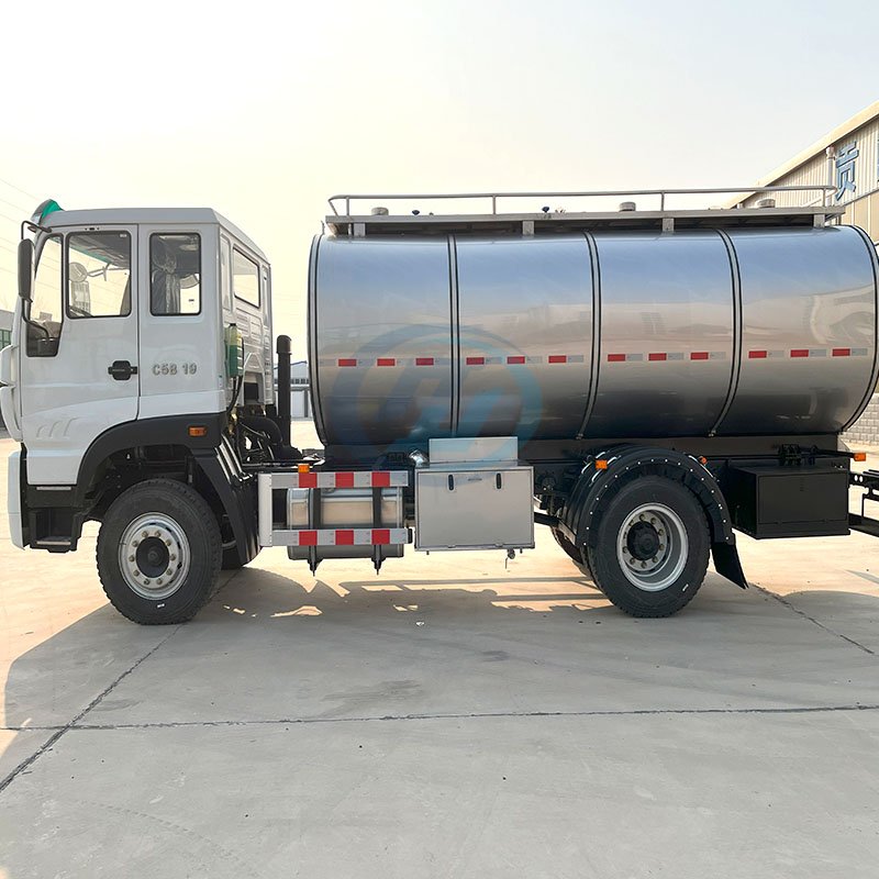 SINOTRUK HOWO H7 4X2 Fresh Milk Transportation Truck with 3000-15000 Liters tank