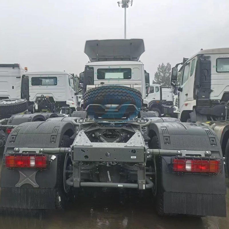 SINOTRUK HOWO NX 8X4 400HP 430HP TRACTOR TRUCK