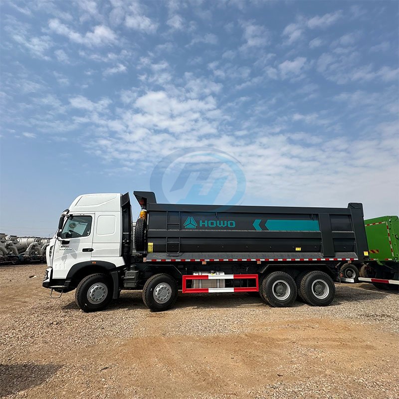 SINOTRUK HOWO T7H 8X4 400HP 440HP DUMP TRUCK