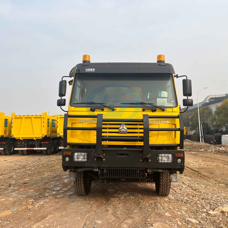 USED DUMP TRUCK