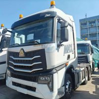 USED TRACTOR TRUCK
