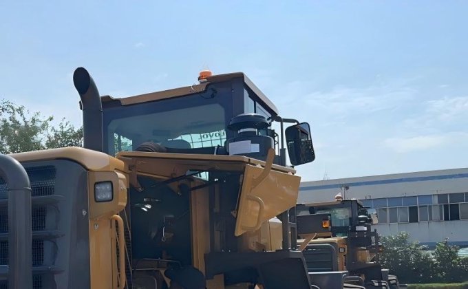 Chinese construction machinery received acceptance from Zimbabwean customers