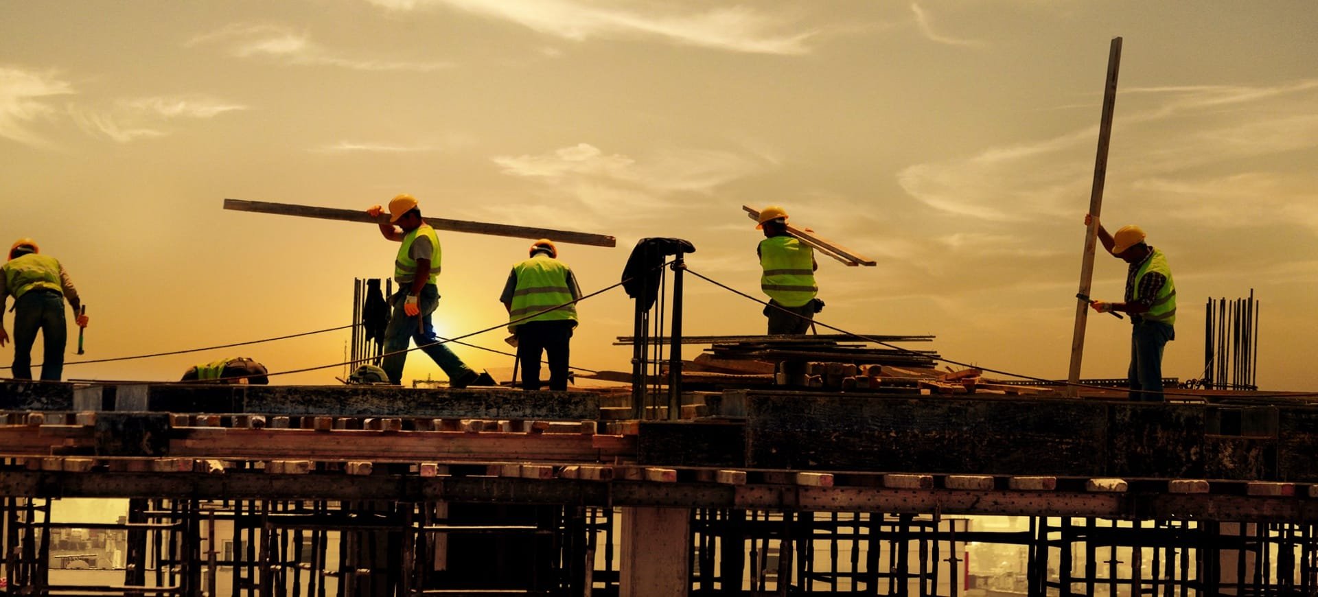  Intelligent Plastic, Enduring Construction.