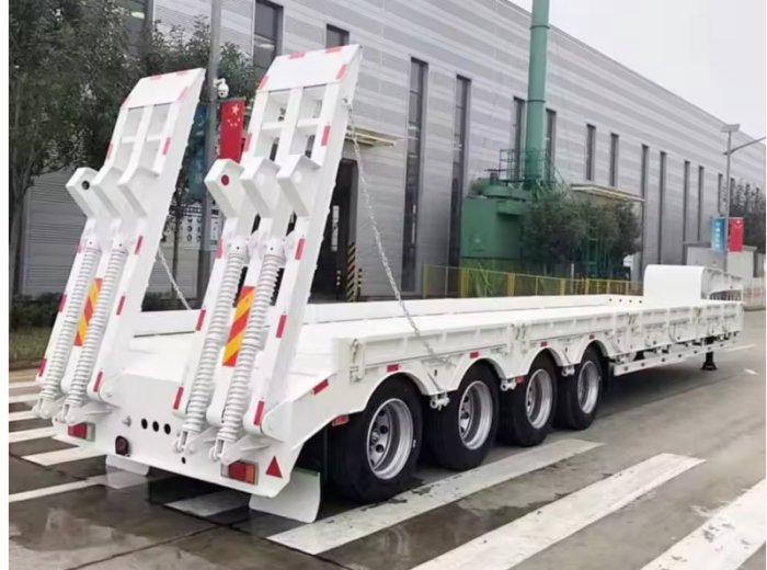 gooseneck lowboy semi-trailer