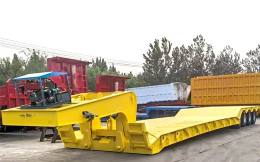 Selection of semi-trailers for the transport of large heavy plant machinery！