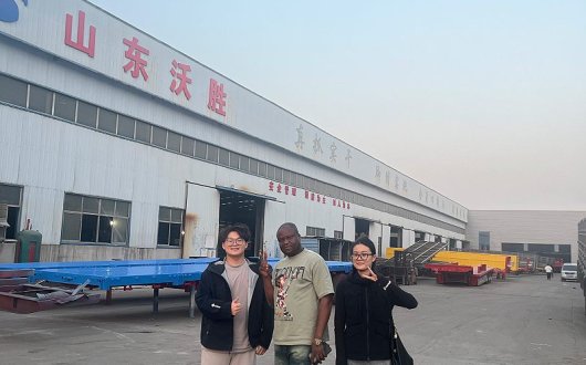 Customer from Ghana visited the factory to purchase flatbed semi-trailer