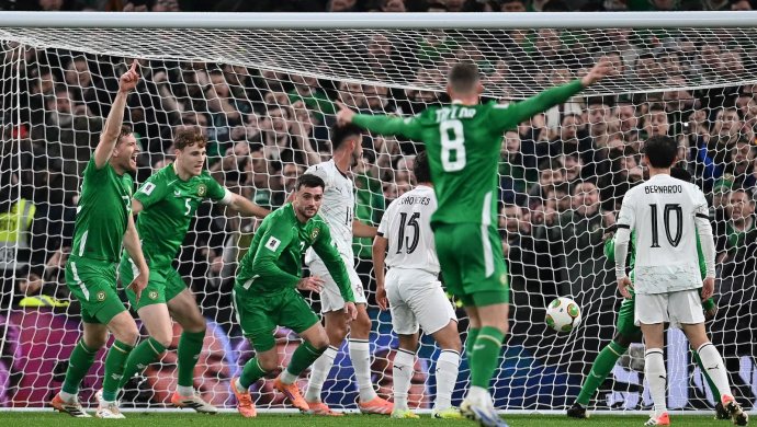Ronaldo Sent Off for Elbow as Portugal Lose 0-2 to Ireland, Miss Early World Cup Qualification