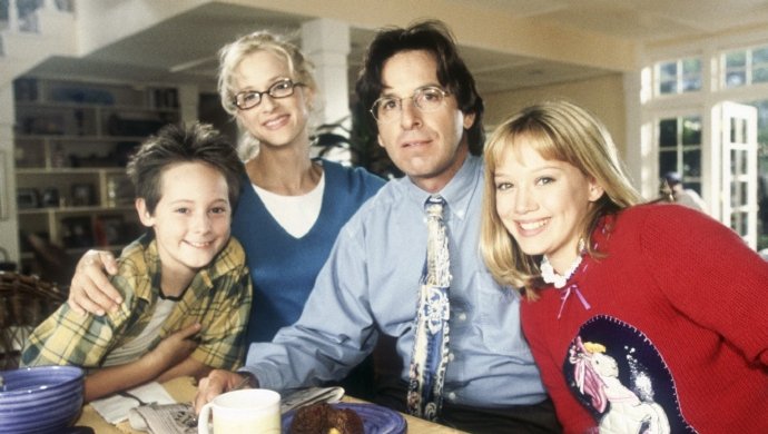 Robert Carradine, Star of 'Revenge of the Nerds,' Dies at 71