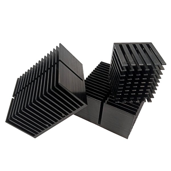 Radiador micromecanizado premium de alta calidad Disipador de calor de acero inoxidable ranurado negro Mecanizado CNC