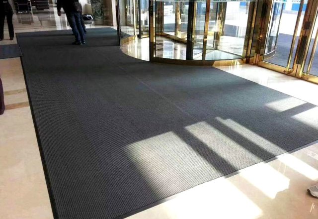 Haimei Striped carpet