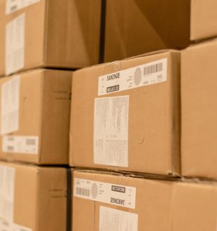 CUSTOMIZED PACKAGING