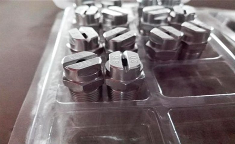 Tray cleaning machine nozzle introduction