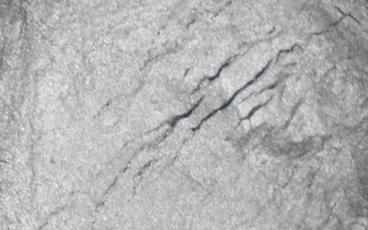 潤滑産業で注目を集める天然鱗片黒鉛 — 高性能かつ持続可能な潤滑材料へ