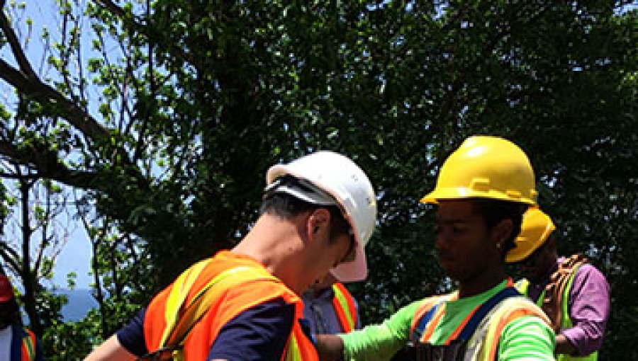 Customers from South America visit our factory