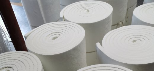 Manta aislante de fibra cerámica: Protección térmica ligera para temperaturas extremas