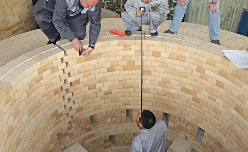 Ladrillos refractarios, hormigonables con bajo contenido de cemento