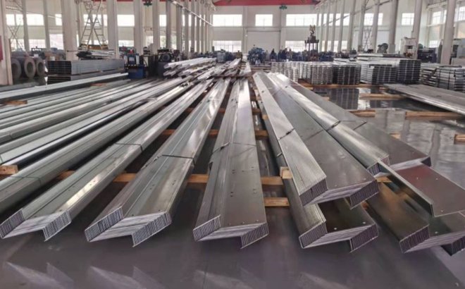 Roof purlin and wall purlin