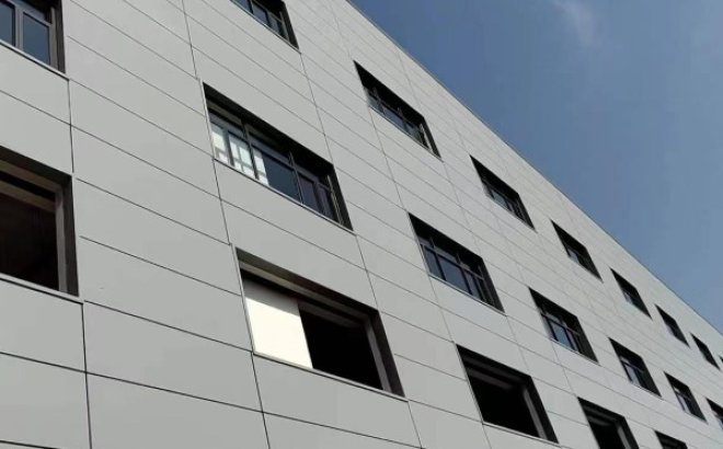 New model sandwich panel