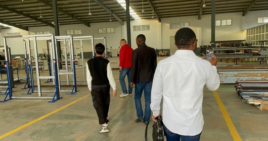 Warmly Welcome Our International Clients for a Factory Visit