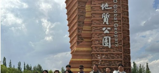 ما وراء المكتب: رحلة فريقنا الملحمية على طول الطريق الدائري بين تشينغهاي وقانسو في الصين