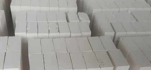 الحل الأمثل للعزل: استكشاف تنوع وأداء ألواح سيليكات الكالسيوم في التطبيقات الصناعية عالية الحرارة