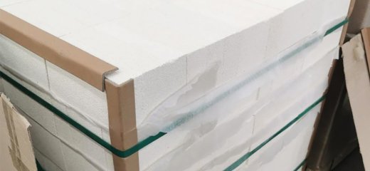 هل تختلف كفاءة العزل الحراري للطوب العازل باختلاف كثافته؟