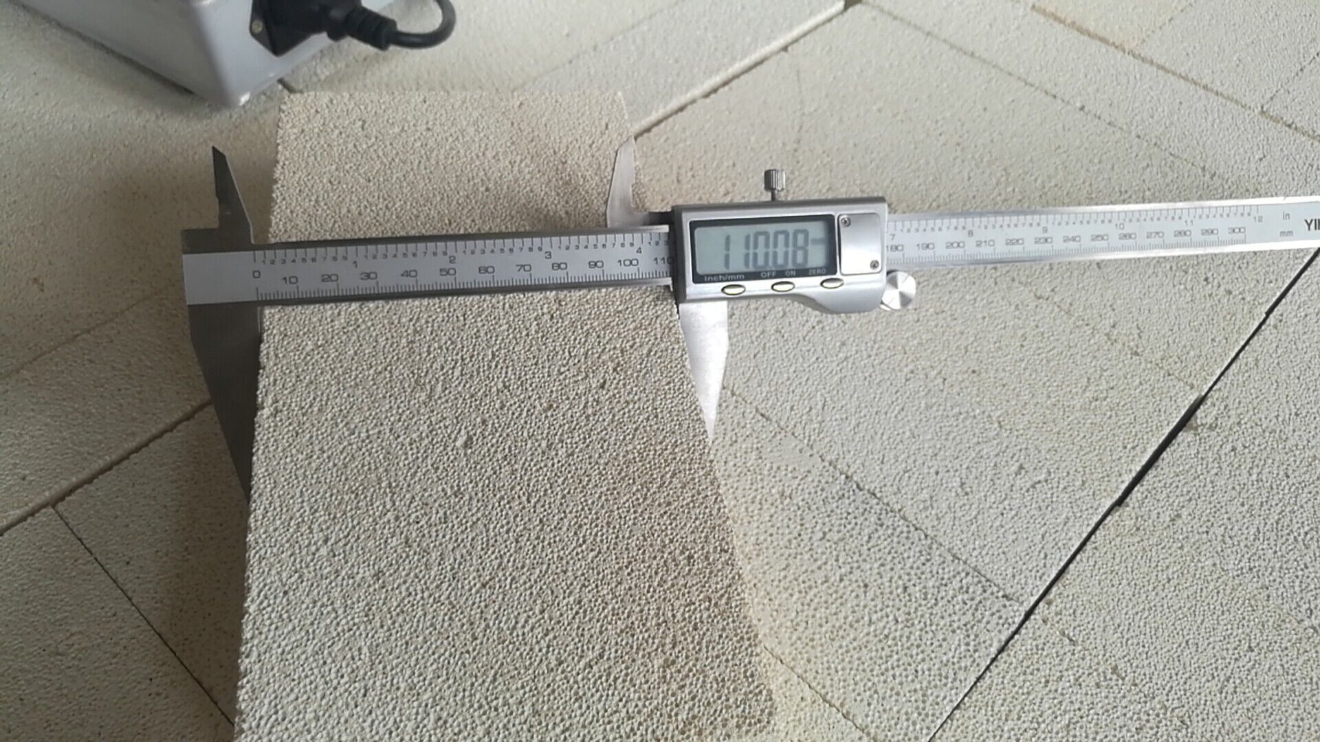 Insulation brick