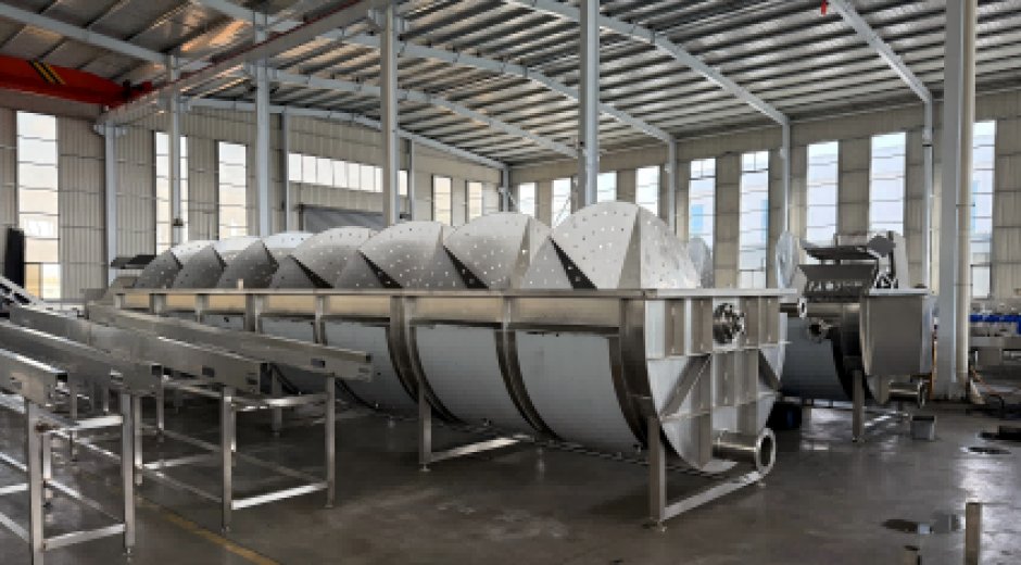 Spiral Chilling & Bleeding Tank | Industrial Fish Processing | LEKON
