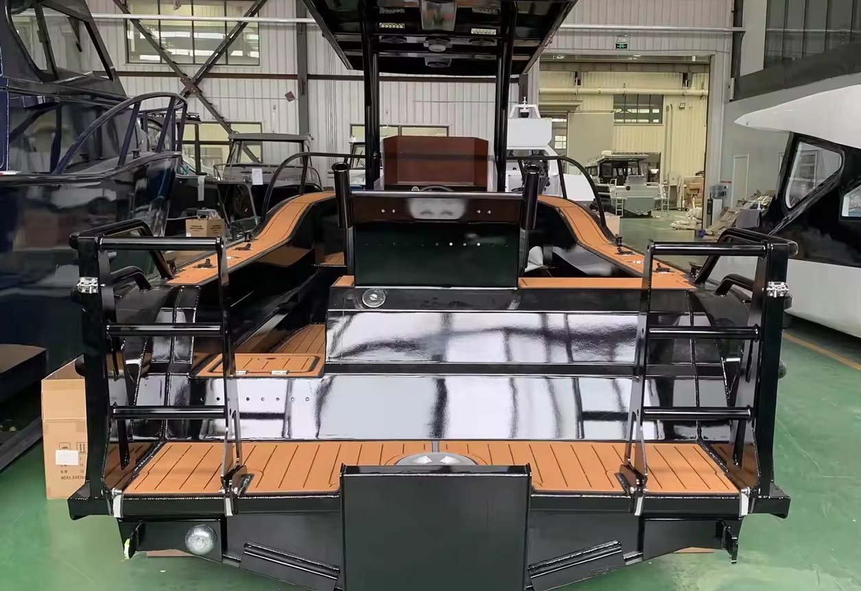 aluminum center console boats