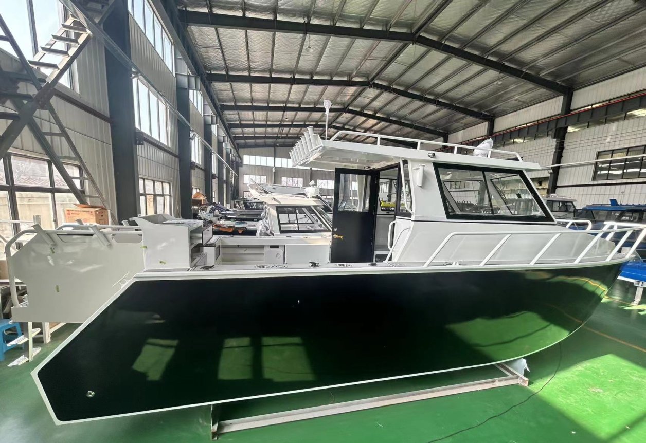 7.9m catamaran (5)