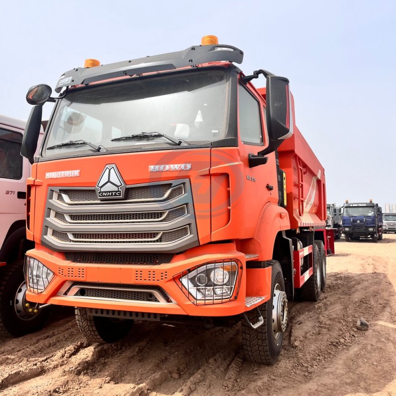 HEAVY DUTY DUMP TRUCK