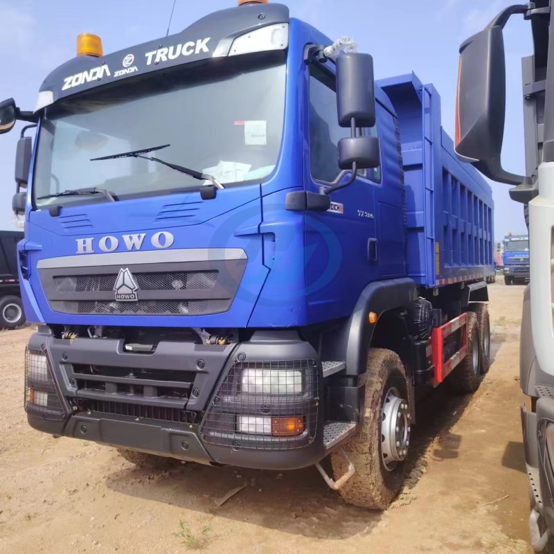 HEAVY DUTY DUMP TRUCK